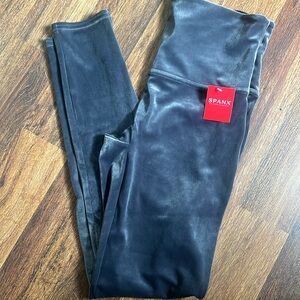 Brand new Spanx velvet leggings size XL  gray color